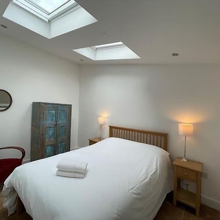 Tranquil, Secluded, Rural Cottage For Two Beaumaris Exteriér fotografie