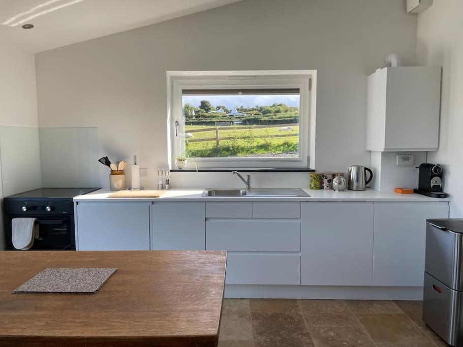 Tranquil, Secluded, Rural Cottage For Two Beaumaris Exteriér fotografie